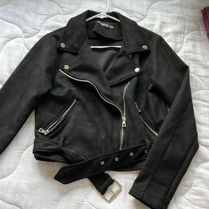 Black suede jacket from Pretty Little Thing - Size 6